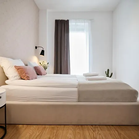 Apartament Pankrac 2 By Housine Zator Zewnętrze zdjęcie